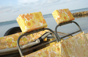 1971_Moke_seat_headrests